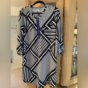 BLACK & WHITE STRIPE PRINT 3/4 BUTTON UP SLEEVE 2X DRESS